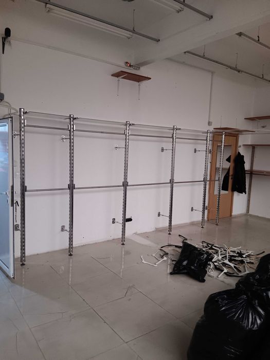 Запазено оборудване за магазин за дрехи