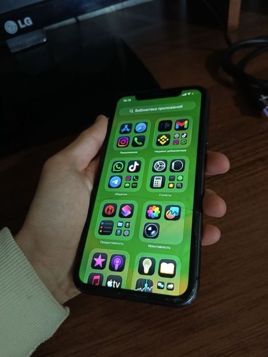 iPhone 11 black продается