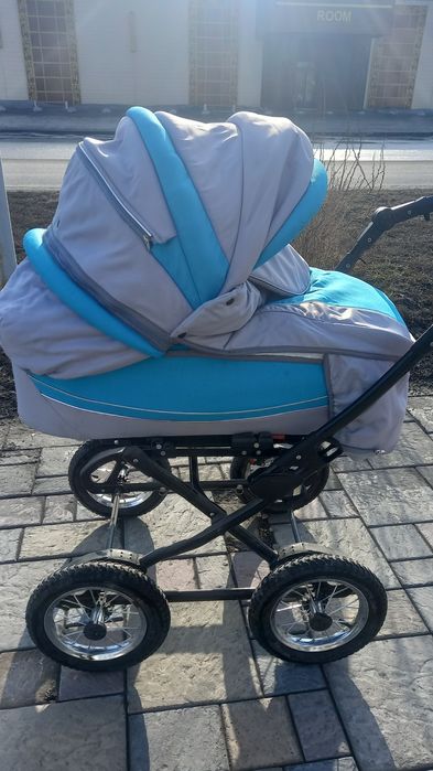 Продам коляску caretto