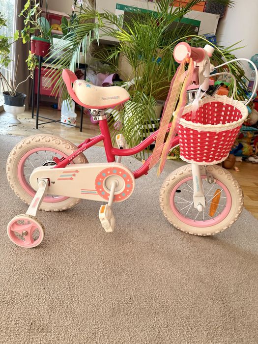 Bicicleta cu cos si roti ajutatoare