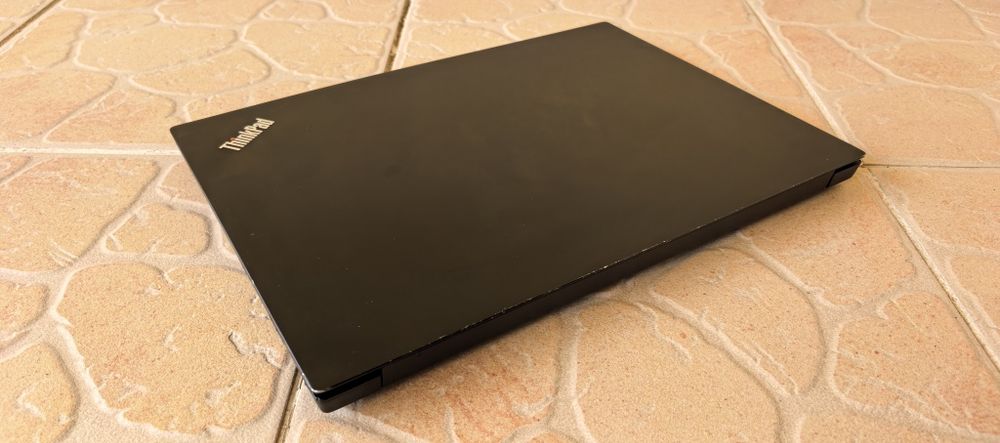 Laptop Lenovo ThinkPad E14_i5-10210U_SSD 256_8GB DDR4_ca NOU / F Metal