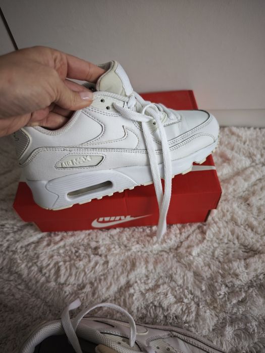 Дамски маратонки Nike Air Max 90/ бели 36 номер