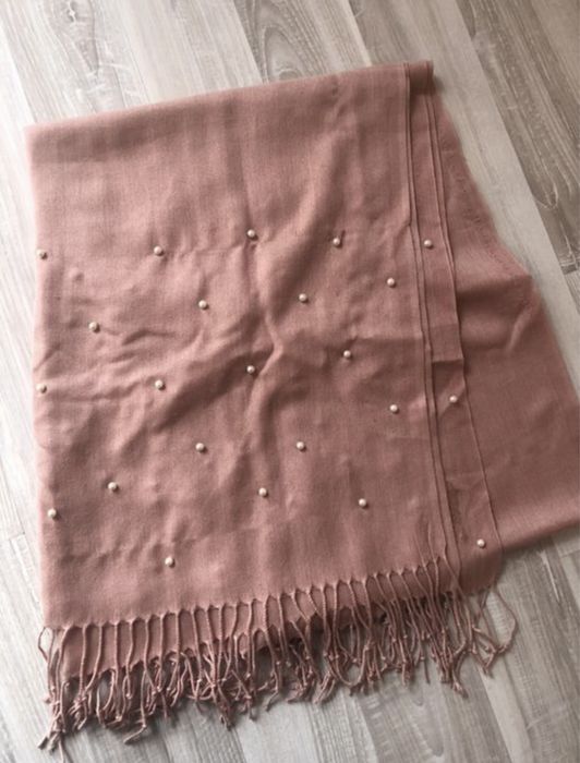 Палантин теплый с камушками