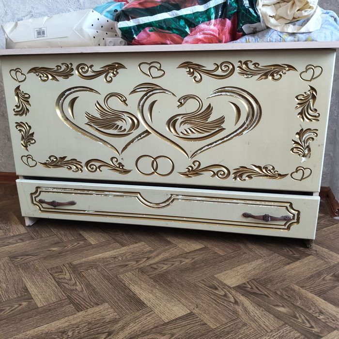 Прихожка және кухный гарниртур.Екі сандық