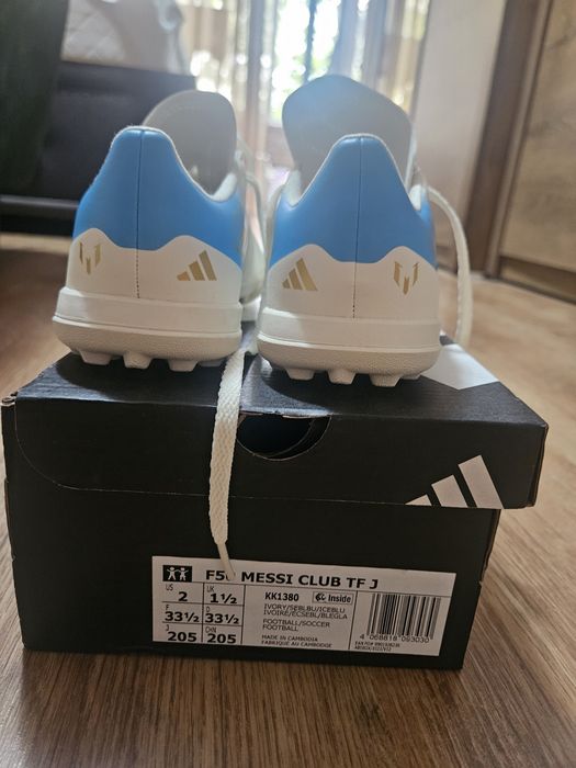 Нови стоножки за футбол Адидас 33,5 номер Messi edition
