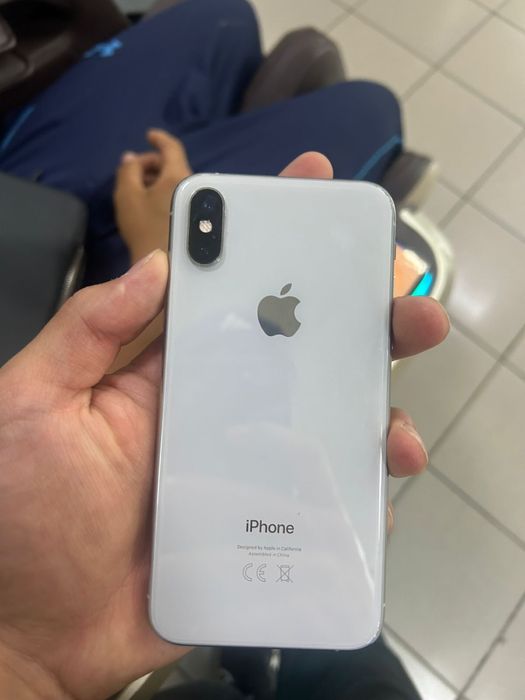 iPhone xs 64gb.