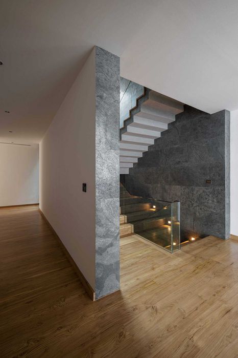 Прощай, Тяжелая Плитка! Здравствуй, Каменный Шпон!