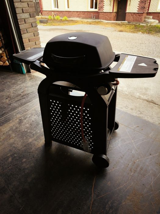Газовый гриль и тележка