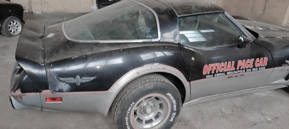 Vând Corvette C3 1978 Pace car