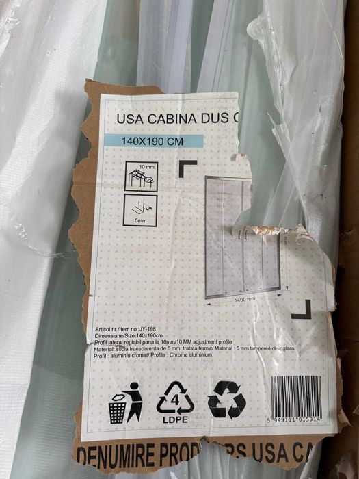 Usa culisanta pentru cabina dus