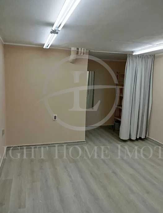 Продава се Магазин в Пловдив, Кючук Париж - 27 кв.м за 1058 €/кв.м - Снимка #2