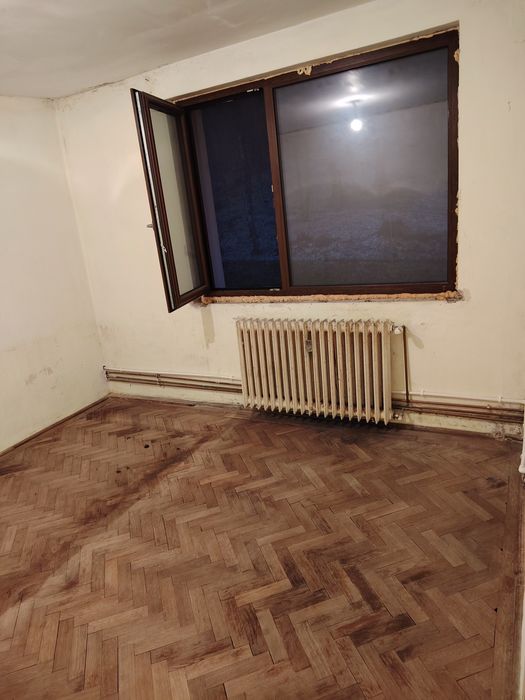 Vand apartament cu doua camere in Baile Olănești