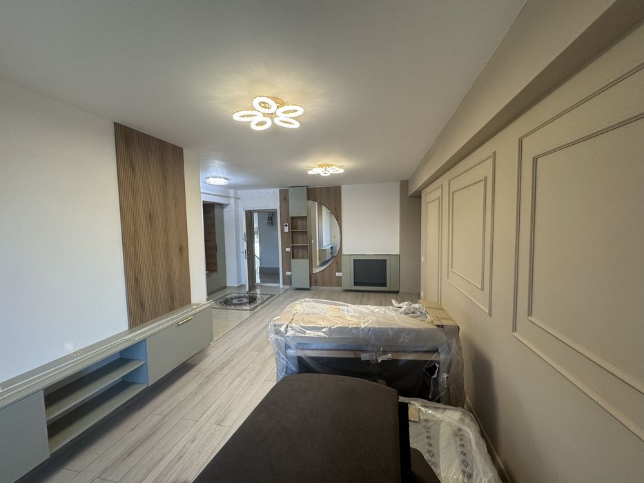 Inchiriez apartament nou  3 camere CUG