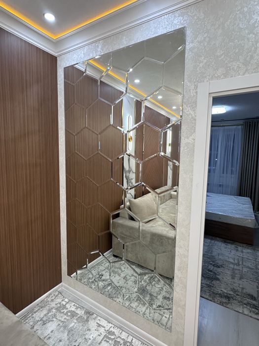 Dush kabina. Tosh oyna decor