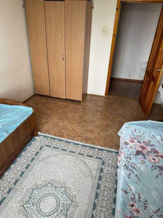 Продам 2х комнатную квартиру 8 мкр.