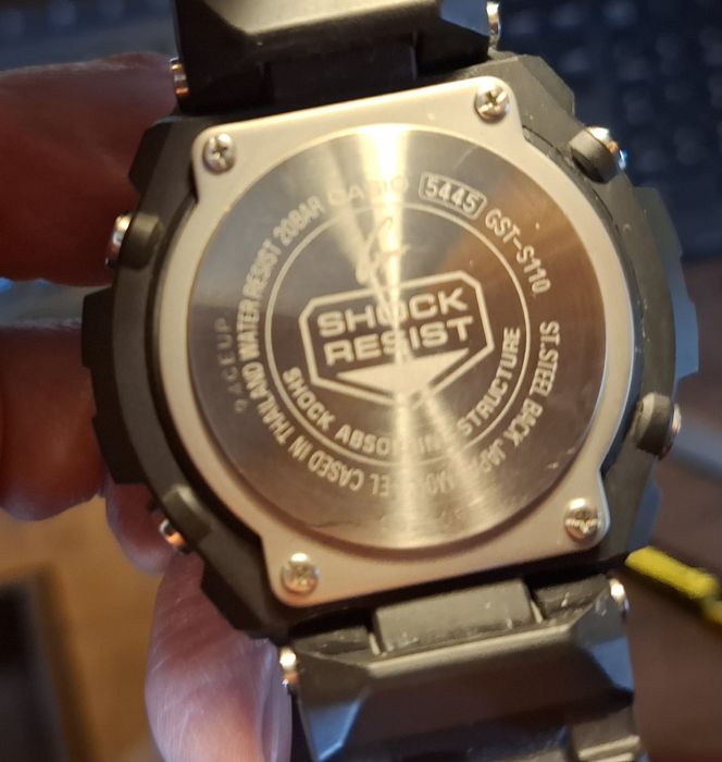 Наручные часы Casio GST- S110