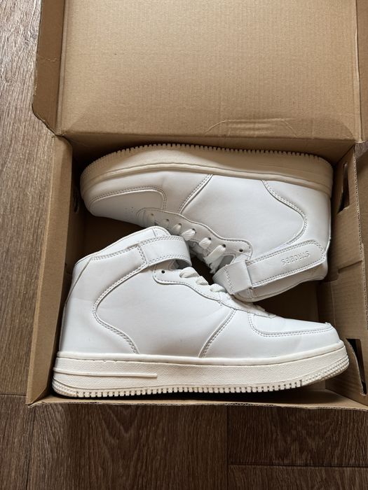 Кроссовки Strobbs