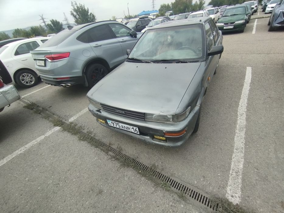 Toyota Corolla E90