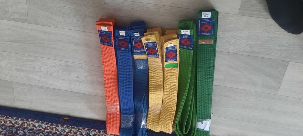 Спортивные товары