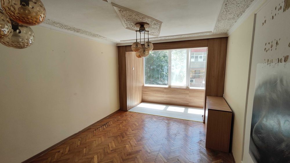 Продава се Тристаен апартамент в Добрич, Автогара - 64 кв.м за 1250 €/кв.м - Снимка #1