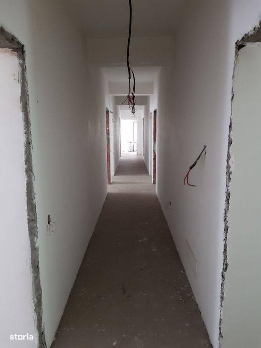 Pensiune / Hotel in Voineasa si 11 561 mp teren intravilan