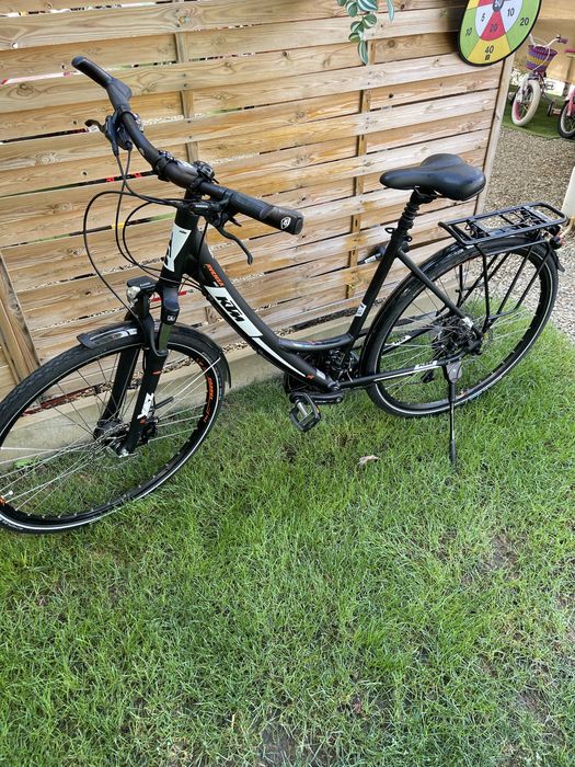 Bicicleta KTM Avenza Trekking