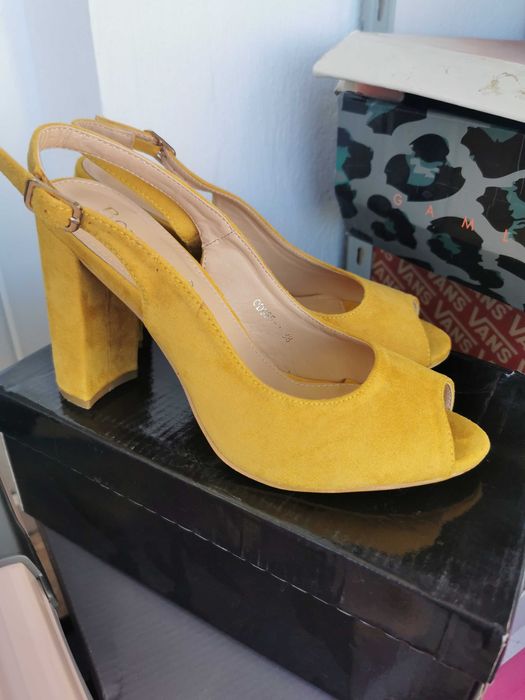 Sandale piele intoarsa