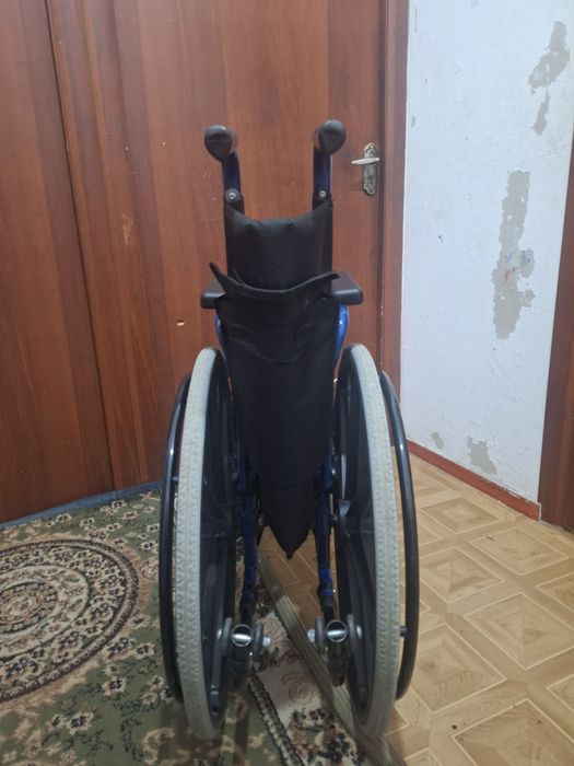 Инвалидная коляска