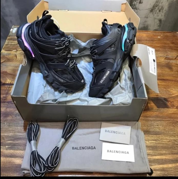 Balenciaga track led