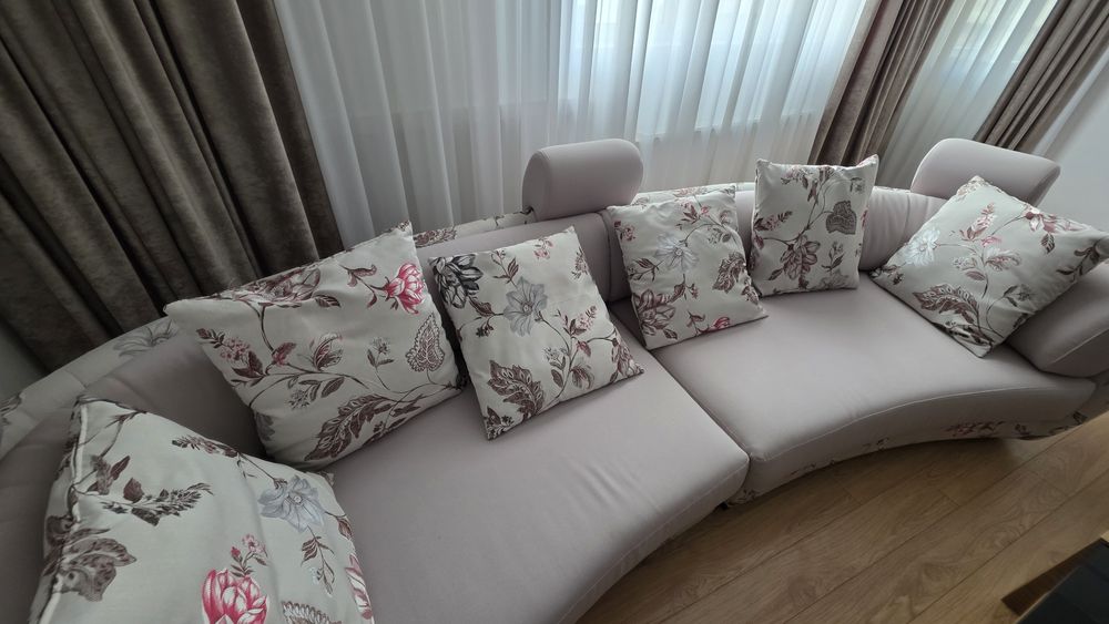 Canapea mare ,superba