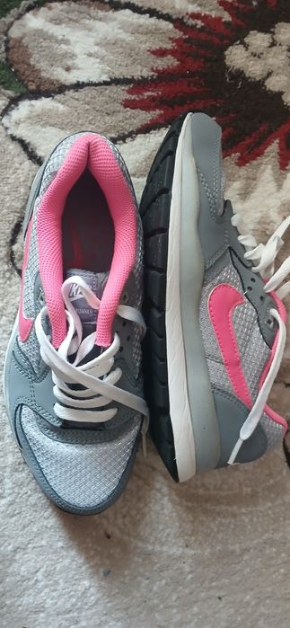 Adidasi dama merg marimea 36