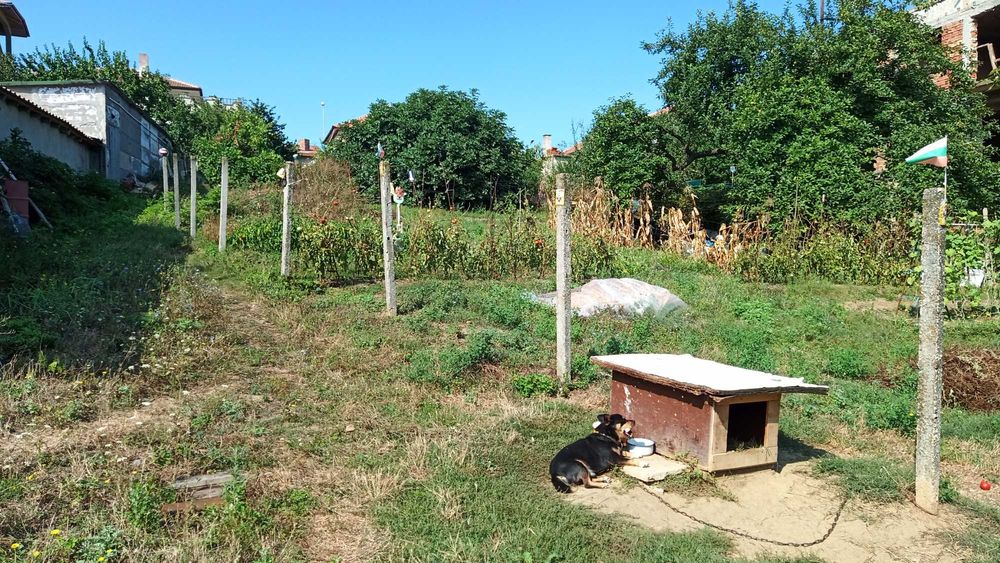 Продавам парцел в гр.Бяла, област Варна – 676 кв.м.