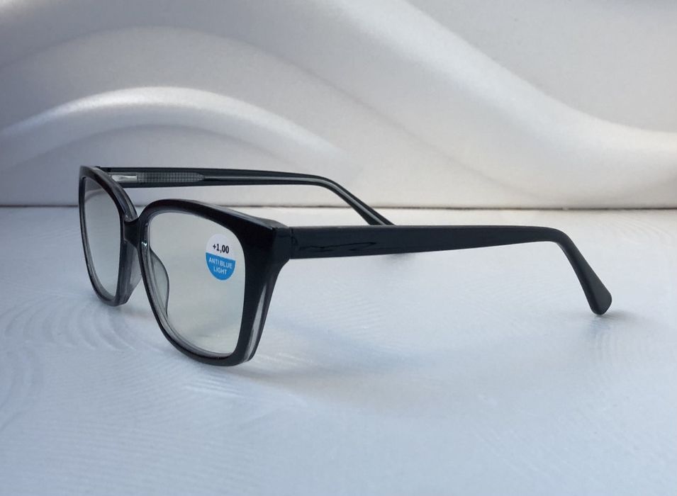 Модерни дамски диоптрични очила /+1.00 - +3.00 /