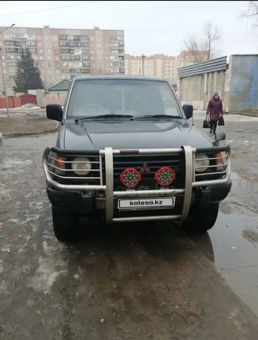 Митсубиси Паджеро 2