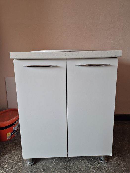 Set mobilier baie cu lavoar si dulap cu 2 usi