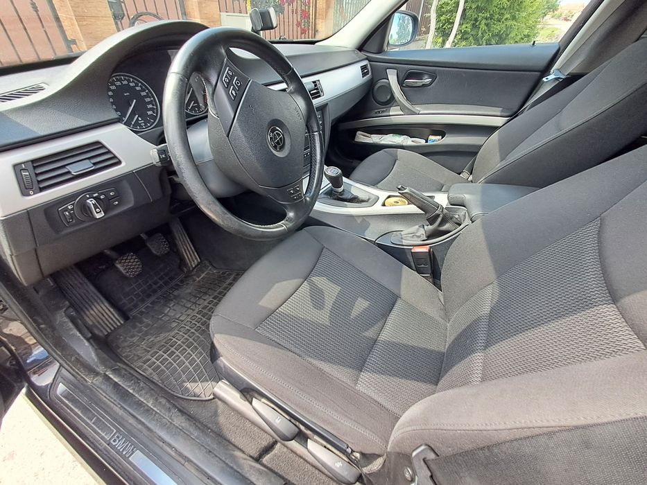 BMW  E 90 facelift