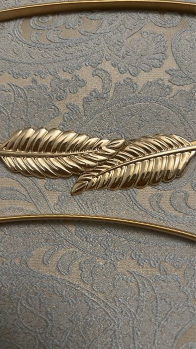 Ремень. Пояс золотого цвета.