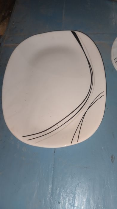 Pasuda komplekt Kelishilgan holatda sotiladi narxi telda.