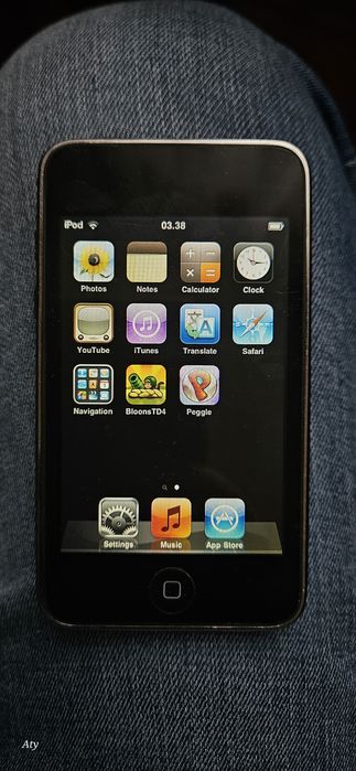 iPod Touch generația a 2-a