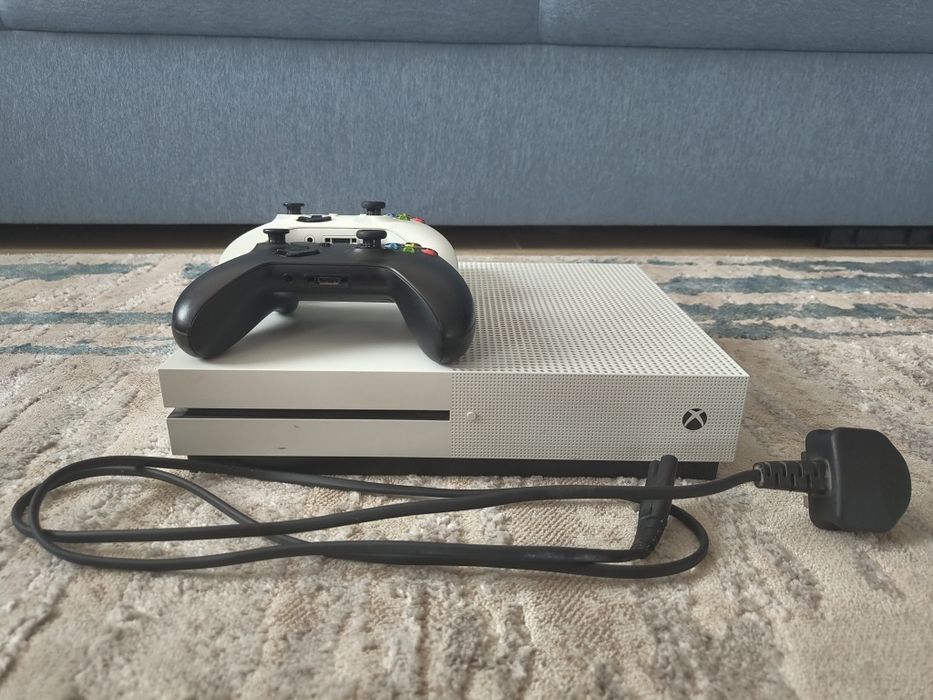 Xbox one S + FC 24