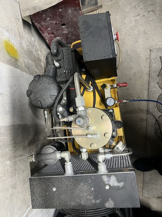 Компрессор янги холати почти ишлатилмаган