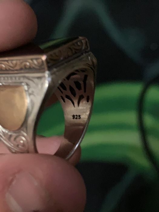 Продам серебряный перстень кольцо 925 проба