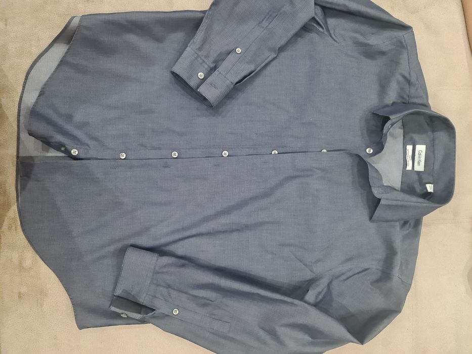 Рубашки разные мужские