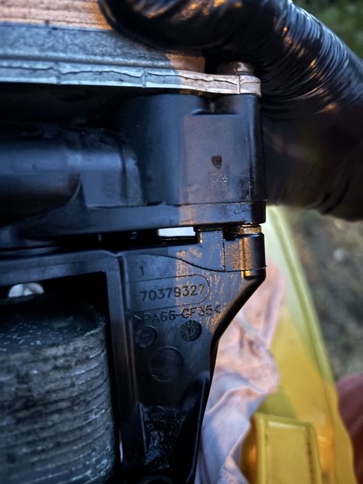 Termoflot Carcasa filtru ulei + răcitoare ulei BMW 70379327