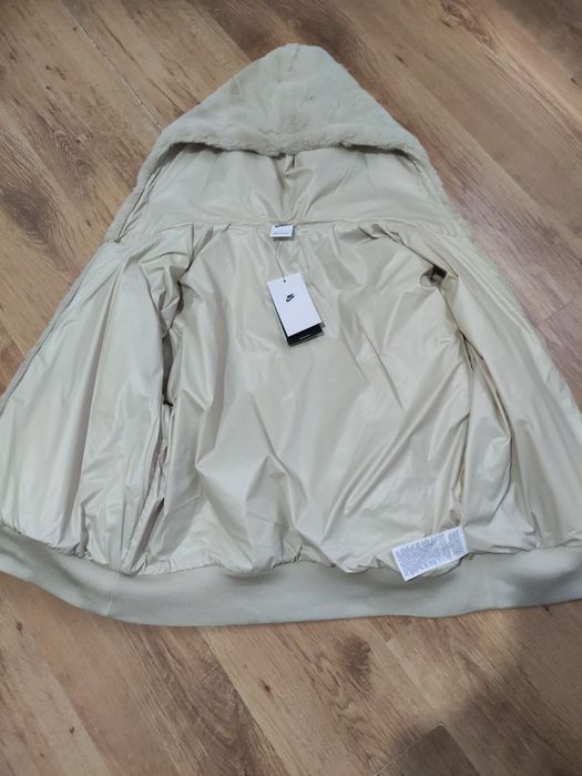 Geaca damă Nike mărimea L oversize