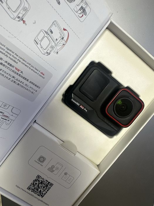 Экше камера Insta 360 Ace Pro