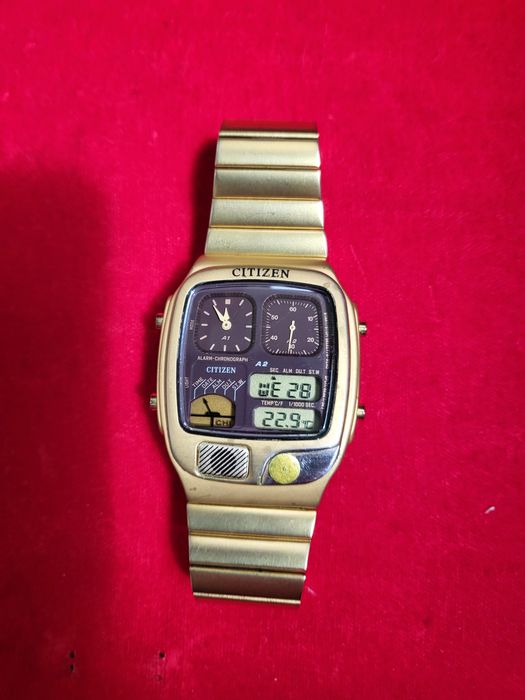 O camase  , : blugi, si Citizen .