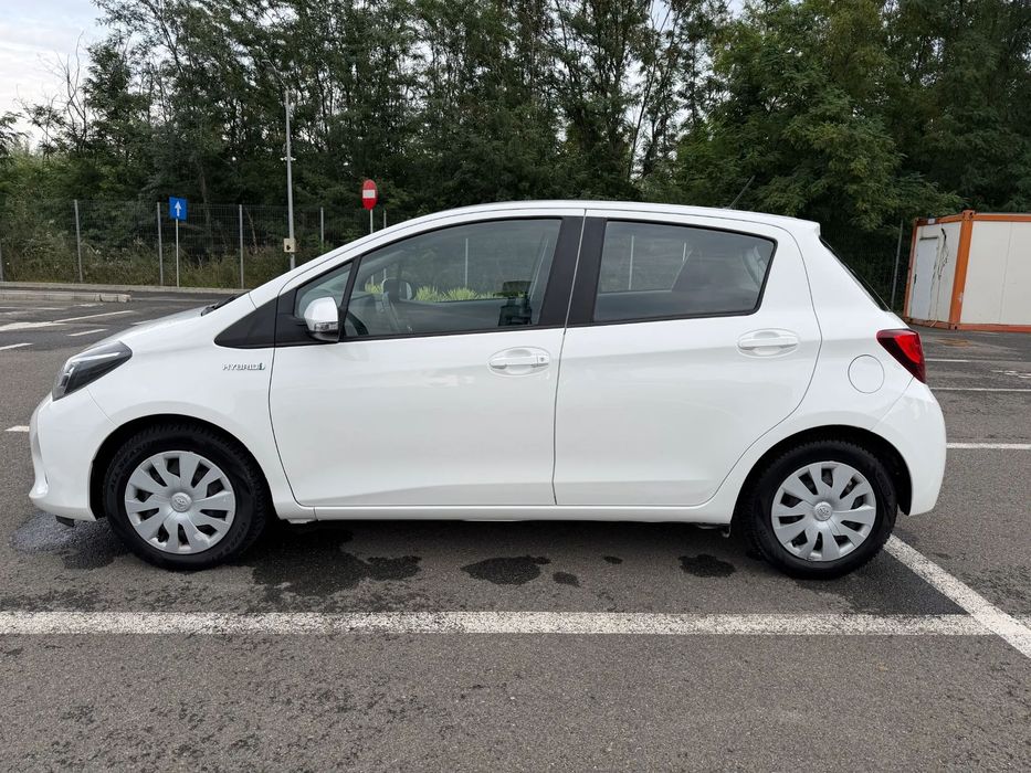 Toyota Yaris Toyota Yaris Full Hybrid 2017-74.000 km