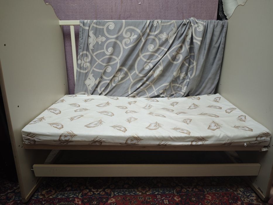 Продам кроватку детскую