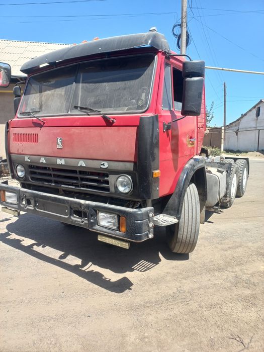 Kamaz tegach sotiladi